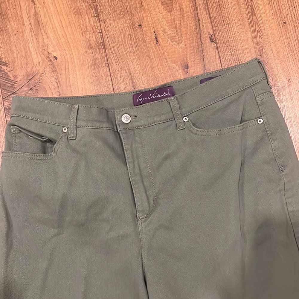 Gloria Vanderbilt - Green ‼️Brand New‼️ - Picture 2 of 7
